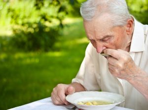 día de las personas mayores, recomendaciones nutricionales